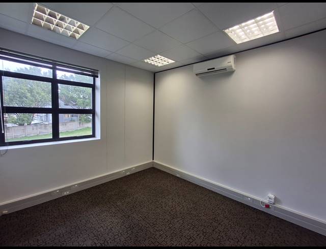 167M² OFFICE TO LET IN VINCENT